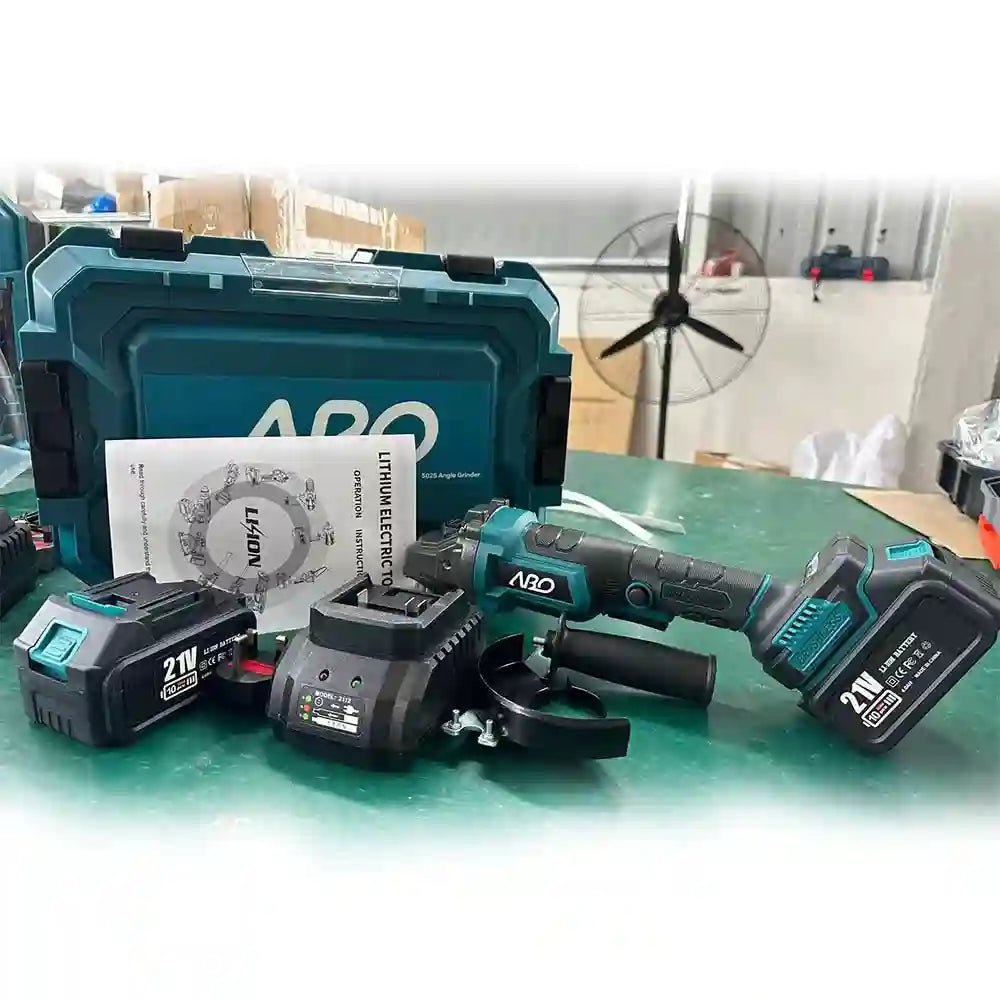 industrial battery powered air blower with storage case